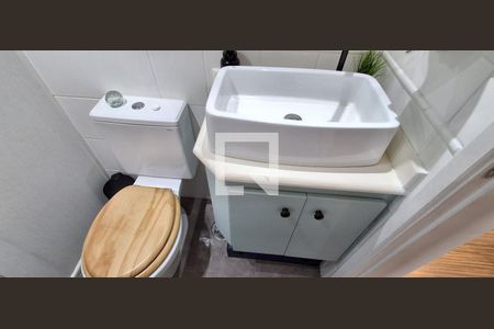 Apartamento à venda com 66m², 2 quartos e 1 vaga Apartamento à venda com 66m², 2 quartos e 1 vagaBanheiro Social