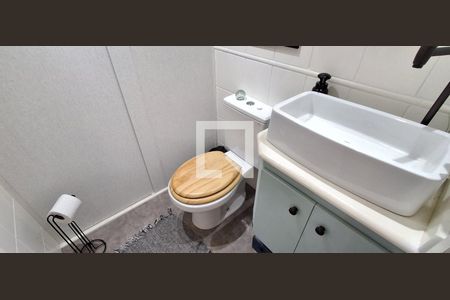 Apartamento à venda com 66m², 2 quartos e 1 vaga Apartamento à venda com 66m², 2 quartos e 1 vagaBanheiro Social