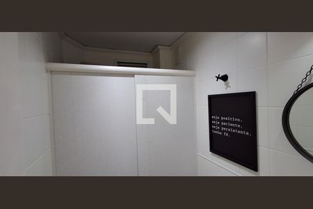 Apartamento à venda com 66m², 2 quartos e 1 vaga Apartamento à venda com 66m², 2 quartos e 1 vagaBanheiro Social