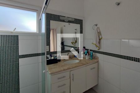 Casa de condomínio à venda com 300m², 3 quartos e 4 vagas Casa de condomínio à venda com 300m², 3 quartos e 4 vagasBanheiro Suíte 2