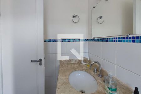 Casa de condomínio à venda com 300m², 3 quartos e 4 vagas Casa de condomínio à venda com 300m², 3 quartos e 4 vagasBanheiro Suíte