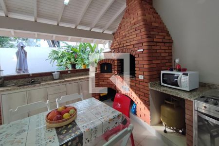 Casa de condomínio à venda com 300m², 3 quartos e 4 vagas Casa de condomínio à venda com 300m², 3 quartos e 4 vagasÁrea gourmet