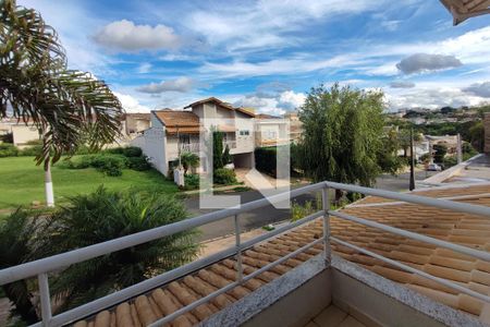 Casa de condomínio à venda com 300m², 3 quartos e 4 vagas Casa de condomínio à venda com 300m², 3 quartos e 4 vagasVaranda Suíte 3