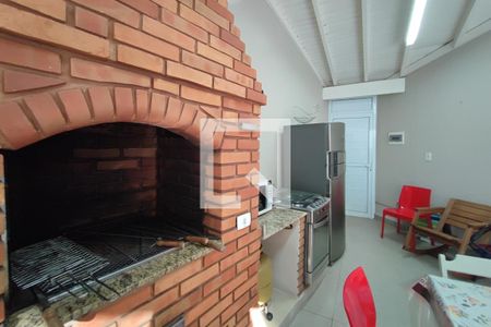 Casa de condomínio à venda com 300m², 3 quartos e 4 vagas Casa de condomínio à venda com 300m², 3 quartos e 4 vagasÁrea gourmet