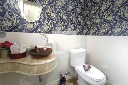 Casa de condomínio à venda com 300m², 3 quartos e 4 vagas Casa de condomínio à venda com 300m², 3 quartos e 4 vagasLavabo 2