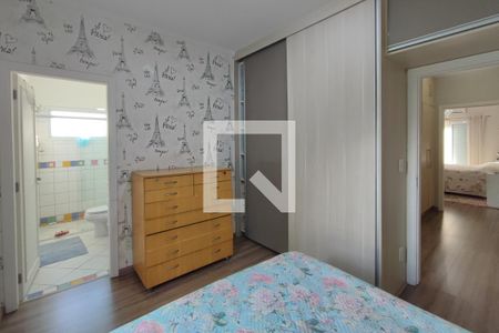 Casa de condomínio à venda com 300m², 3 quartos e 4 vagas Casa de condomínio à venda com 300m², 3 quartos e 4 vagasQuarto Suíte 3