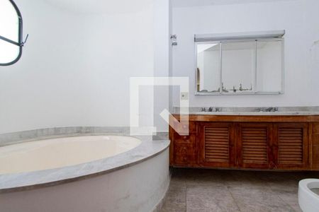 Apartamento à venda com 362m², 4 quartos e 4 vagas