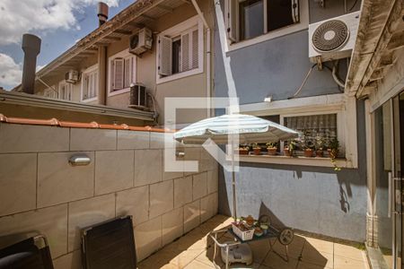 Casa à venda com 148m², 3 quartos e 2 vagas Casa à venda com 148m², 3 quartos e 2 vagasÁrea comum - Churrasqueira