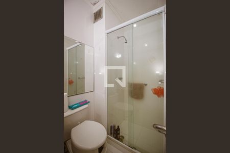 Casa à venda com 148m², 3 quartos e 2 vagas Casa à venda com 148m², 3 quartos e 2 vagasBanheiro