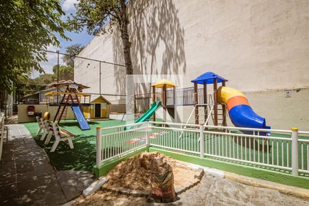 Casa à venda com 148m², 3 quartos e 2 vagas Casa à venda com 148m², 3 quartos e 2 vagasÁrea comum - Playground
