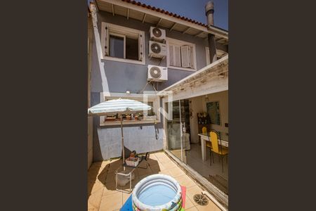 Casa à venda com 148m², 3 quartos e 2 vagas Casa à venda com 148m², 3 quartos e 2 vagasÁrea comum - Churrasqueira