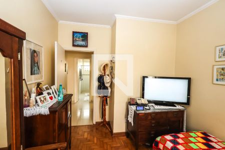 Casa à venda com 325m², 3 quartos e 3 vagas Casa à venda com 325m², 3 quartos e 3 vagasQuarto