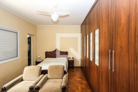 Casa à venda com 325m², 3 quartos e 3 vagas Casa à venda com 325m², 3 quartos e 3 vagasSuíte 2