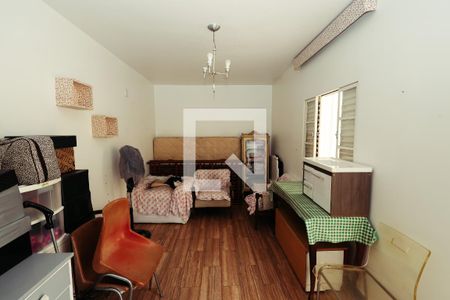 Casa à venda com 325m², 3 quartos e 3 vagas Casa à venda com 325m², 3 quartos e 3 vagasEdícula