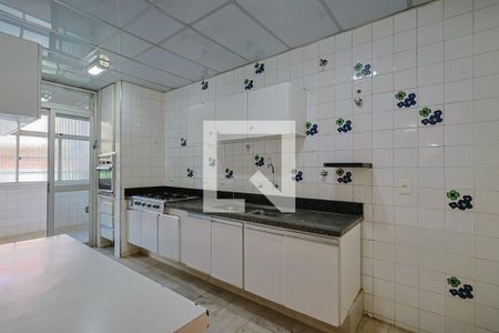 Apartamento à venda com 160m², 4 quartos e sem vaga Apartamento à venda com 160m², 4 quartos e sem vagaCozinha