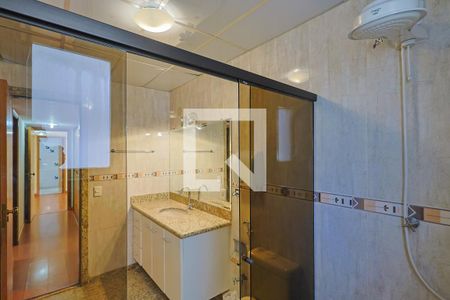 Apartamento à venda com 160m², 4 quartos e sem vaga Apartamento à venda com 160m², 4 quartos e sem vagaBanheiro