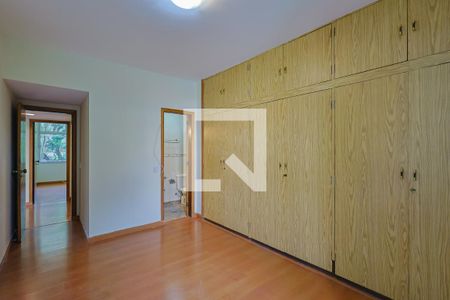 Apartamento à venda com 160m², 4 quartos e sem vaga Apartamento à venda com 160m², 4 quartos e sem vagaSuíte 2