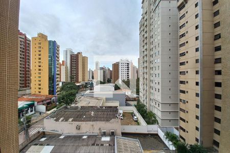 Apartamento à venda com 210m², 5 quartos e 2 vagas Apartamento à venda com 210m², 5 quartos e 2 vagasVista da Cozinha