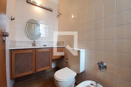 Apartamento à venda com 210m², 5 quartos e 2 vagas Apartamento à venda com 210m², 5 quartos e 2 vagasBanheiro da Suíte 1