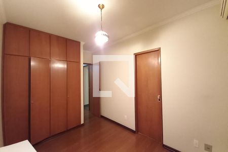Apartamento à venda com 210m², 5 quartos e 2 vagas Apartamento à venda com 210m², 5 quartos e 2 vagasQuarto 2 - Suíte