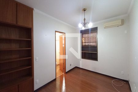 Apartamento à venda com 210m², 5 quartos e 2 vagas Apartamento à venda com 210m², 5 quartos e 2 vagasQuarto 1 - Suíte
