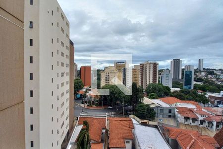 Apartamento à venda com 210m², 5 quartos e 2 vagas Apartamento à venda com 210m², 5 quartos e 2 vagasVista da Suíte 2