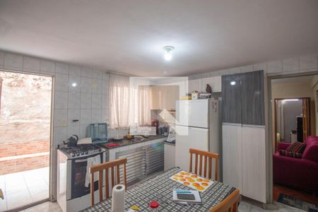 Casa à venda com 115m², 4 quartos e 1 vaga Casa à venda com 115m², 4 quartos e 1 vagaCozinha