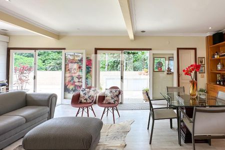 Casa de condomínio à venda com 308m², 4 quartos e 2 vagas Casa de condomínio à venda com 308m², 4 quartos e 2 vagasSala 02