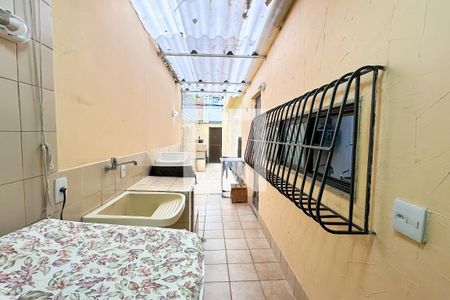 Casa de condomínio à venda com 308m², 4 quartos e 2 vagas Casa de condomínio à venda com 308m², 4 quartos e 2 vagasÁrea de Serviço