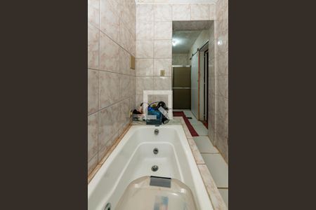 Casa à venda com 540m², 5 quartos e 4 vagasBanheiro da Suíte