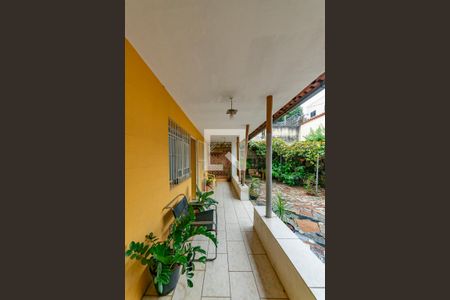 Casa à venda com 540m², 5 quartos e 4 vagasGaragem - entrada