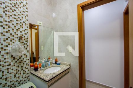 Casa à venda com 112m², 3 quartos e 2 vagas Casa à venda com 112m², 3 quartos e 2 vagasBanheiro social