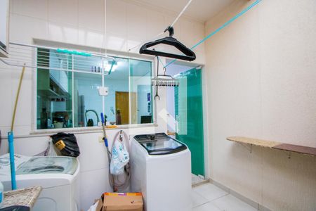 Casa à venda com 112m², 3 quartos e 2 vagas Casa à venda com 112m², 3 quartos e 2 vagasÁrea de serviço