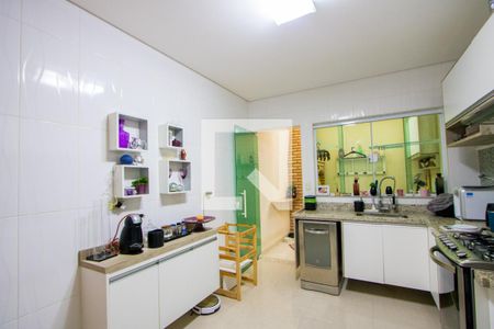 Casa à venda com 112m², 3 quartos e 2 vagas Casa à venda com 112m², 3 quartos e 2 vagasCozinha