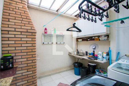 Casa à venda com 112m², 3 quartos e 2 vagas Casa à venda com 112m², 3 quartos e 2 vagasÁrea de serviço