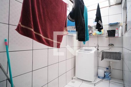 Casa de condomínio à venda com 130m², 3 quartos e 1 vagaÁrea de Serviço