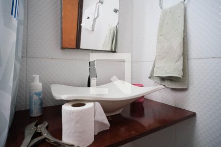 Casa de condomínio à venda com 130m², 3 quartos e 1 vagaBanheiro