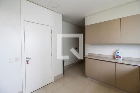 Apartamento à venda com 380m², 3 quartos e 5 vagas Apartamento à venda com 380m², 3 quartos e 5 vagasÁrea de Serviço
