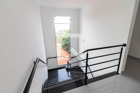 Apartamento à venda com 37m², 1 quarto e sem vaga Apartamento à venda com 37m², 1 quarto e sem vagaÁrea comum - Escada
