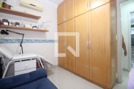 Apartamento à venda com 101m², 3 quartos e 1 vagaQuarto 02