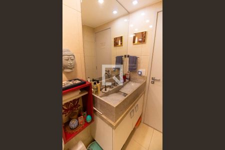 Apartamento à venda com 120m², 3 quartos e 1 vaga Apartamento à venda com 120m², 3 quartos e 1 vagaBanheiro Social