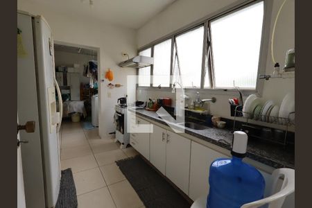 Apartamento à venda com 140m², 3 quartos e 2 vagasCozinha
