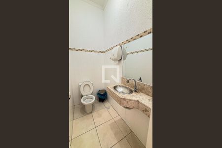 Apartamento à venda com 67m², 2 quartos e 1 vaga Apartamento à venda com 67m², 2 quartos e 1 vagaSalão de jogos - Banheiro