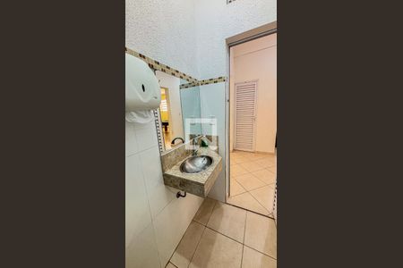 Apartamento à venda com 67m², 2 quartos e 1 vaga Apartamento à venda com 67m², 2 quartos e 1 vagaSalão de jogos - Banheiro