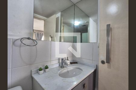 Apartamento à venda com 121m², 3 quartos e 2 vagasBanheiro social