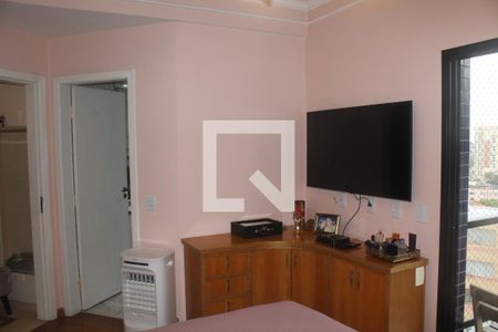 Apartamento à venda com 130m², 3 quartos e 2 vagasSuíte