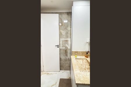Apartamento à venda com 64m², 3 quartos e 1 vaga Apartamento à venda com 64m², 3 quartos e 1 vagaBanheiro