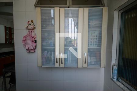 Casa à venda com 130m², 3 quartos e sem vagaÁrea de Serviço