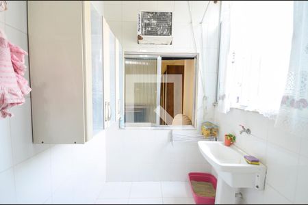 Casa à venda com 130m², 3 quartos e sem vagaÁrea de Serviço