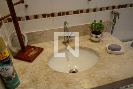 Casa à venda com 130m², 3 quartos e sem vagaBanheiro 2